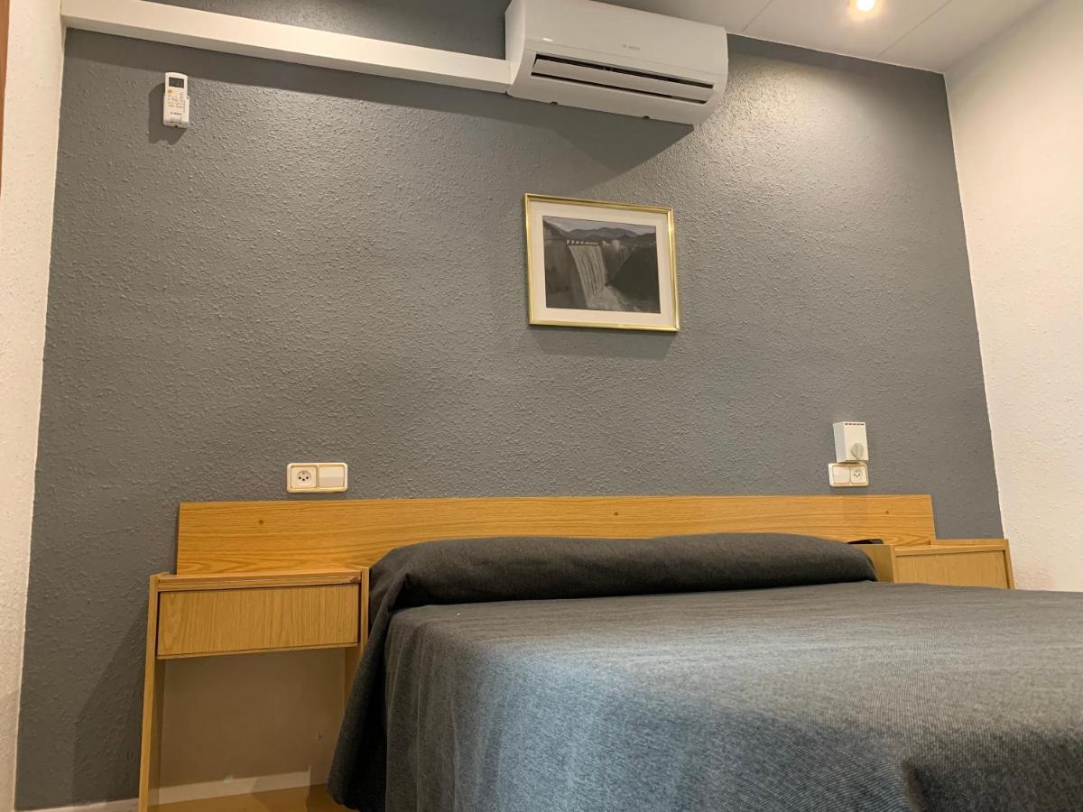 Hostal Tarres Anglés Εξωτερικό φωτογραφία