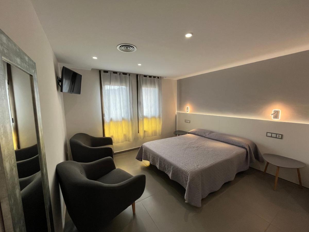 Hostal Tarres Anglés Εξωτερικό φωτογραφία