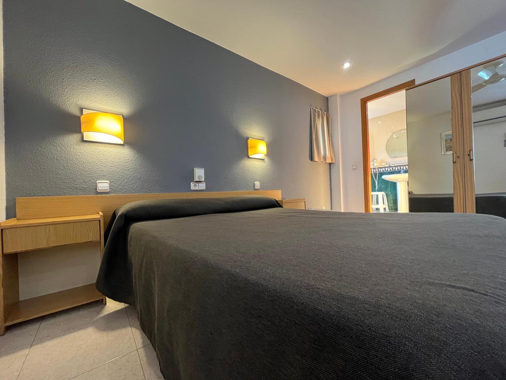 Hostal Tarres Anglés Εξωτερικό φωτογραφία