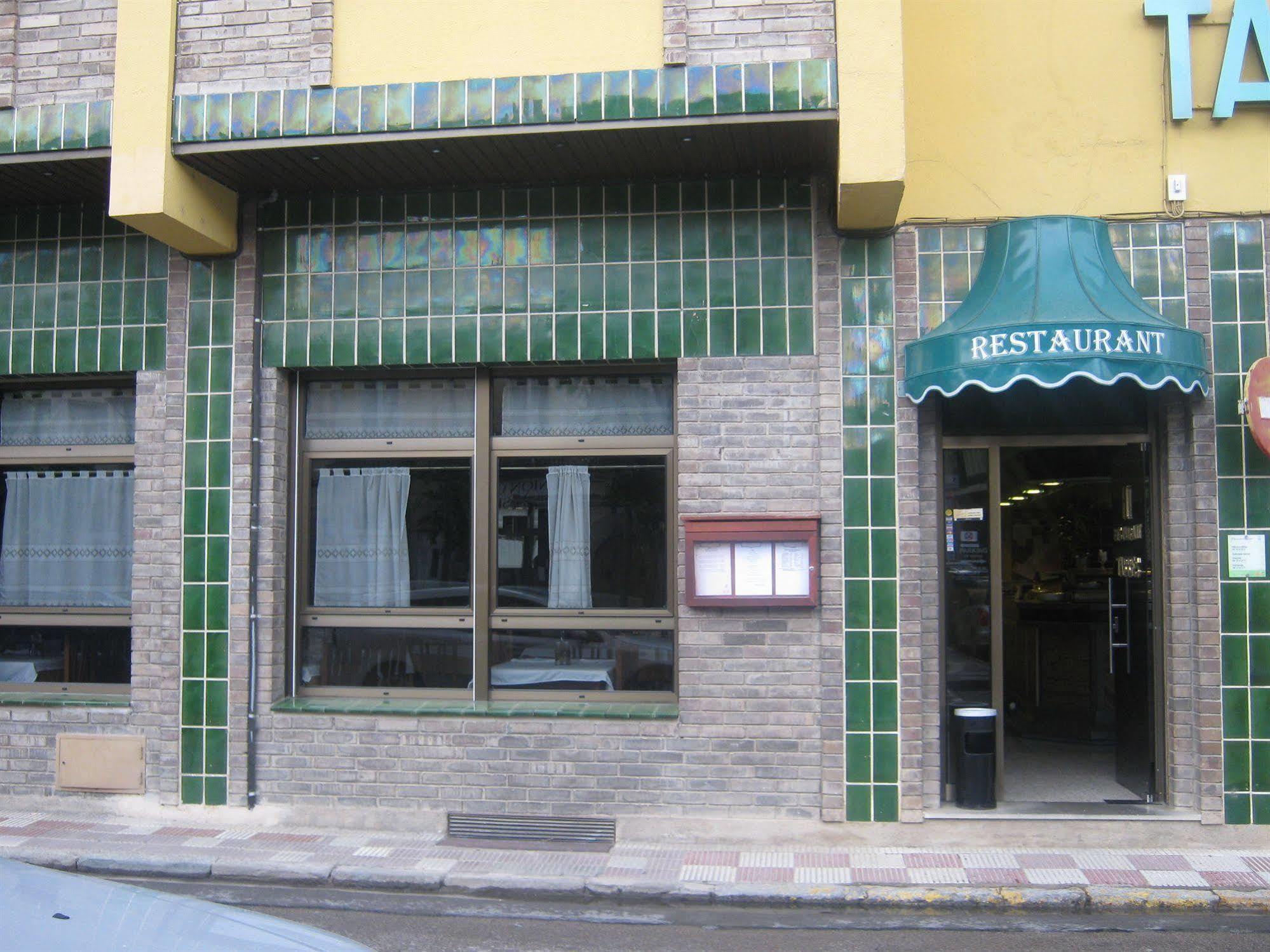 Hostal Tarres Anglés Εξωτερικό φωτογραφία