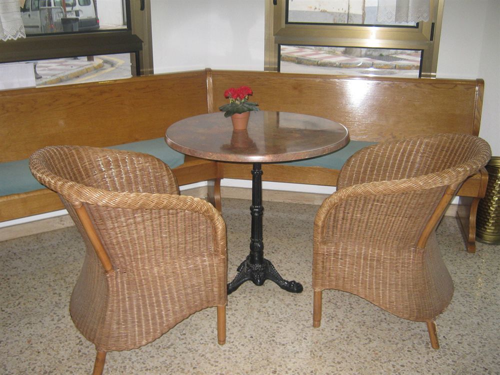 Hostal Tarres Anglés Εξωτερικό φωτογραφία