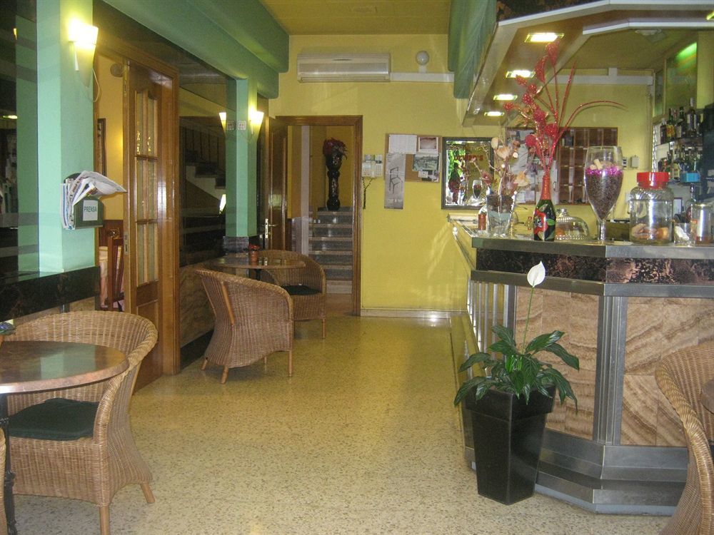 Hostal Tarres Anglés Εξωτερικό φωτογραφία